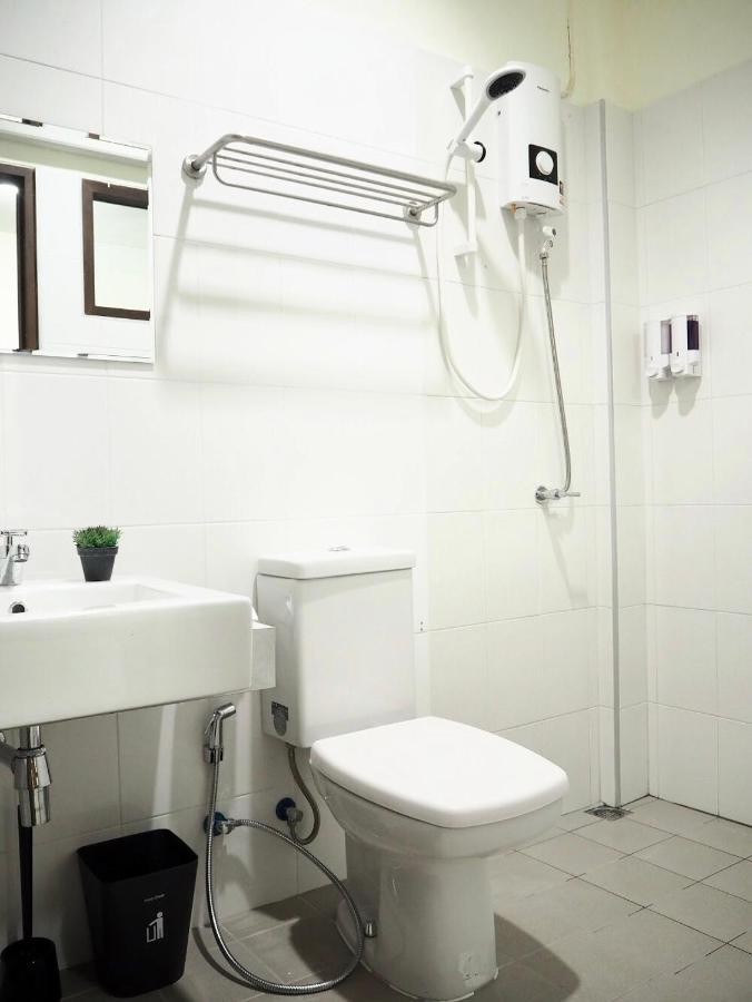 Bua House Poshtel Hotel Chiang Mai Bagian luar foto